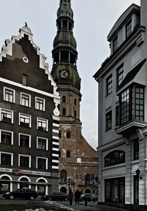 Bild: Unterwegs am Dom zu Riga.