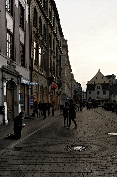 Bild: Einkaufsmeile am Livenplatz in Riga.