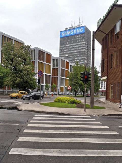 Bild: Bürobauten im Anschluss an die nördliche Altstadt von Riga. OLYMPUS µTough-6020.