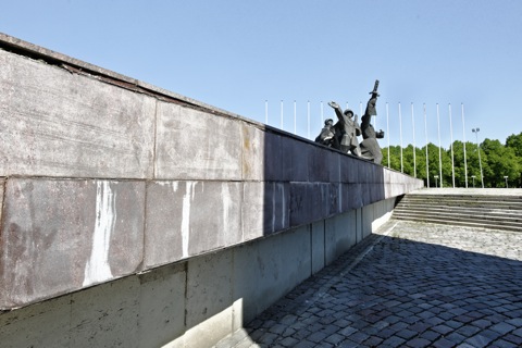 Bild: Impressionen vom Siegesdenkmal in Rīga.