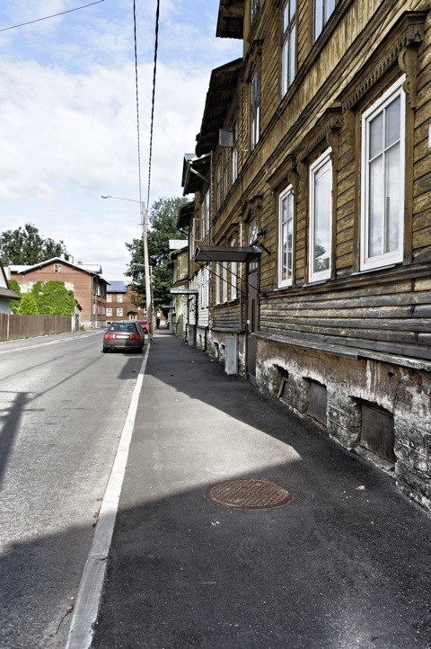 Bild: Unterwegs im Tallinner Stadtbezirk Kelmiküla mit NIKON D700 und AF-S NIKKOR 28-300 mm 1:3,5-5,6G ED VR.