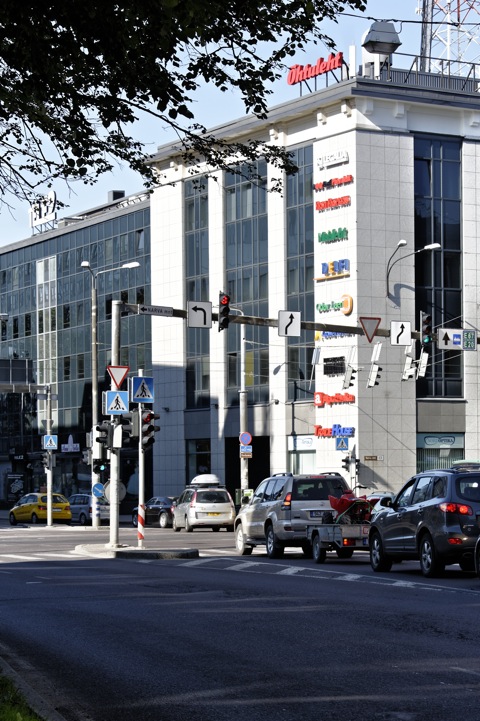 Bild: Unterwegs im Tallinner Stadtteil Kesklinn - dem modernen Teil der estnischen Hauptstadt - mit NIKON D700 und AF-S NIKKOR 28-300 mm 1:3,5-5,6G ED VR.