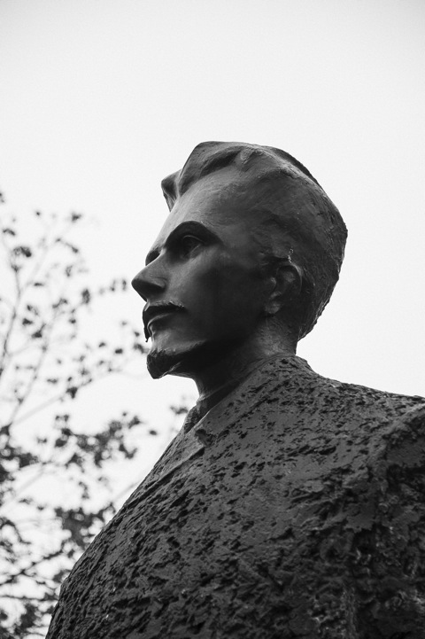 Bild: Denkmal zu Ehren des Dichters der Nationalhymne Litauens, Vincas Kudirka.