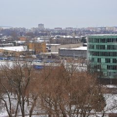 Bild: Blick vom Domberg auf den Bahnhof von Tallinn und Põhja-Tallinn.