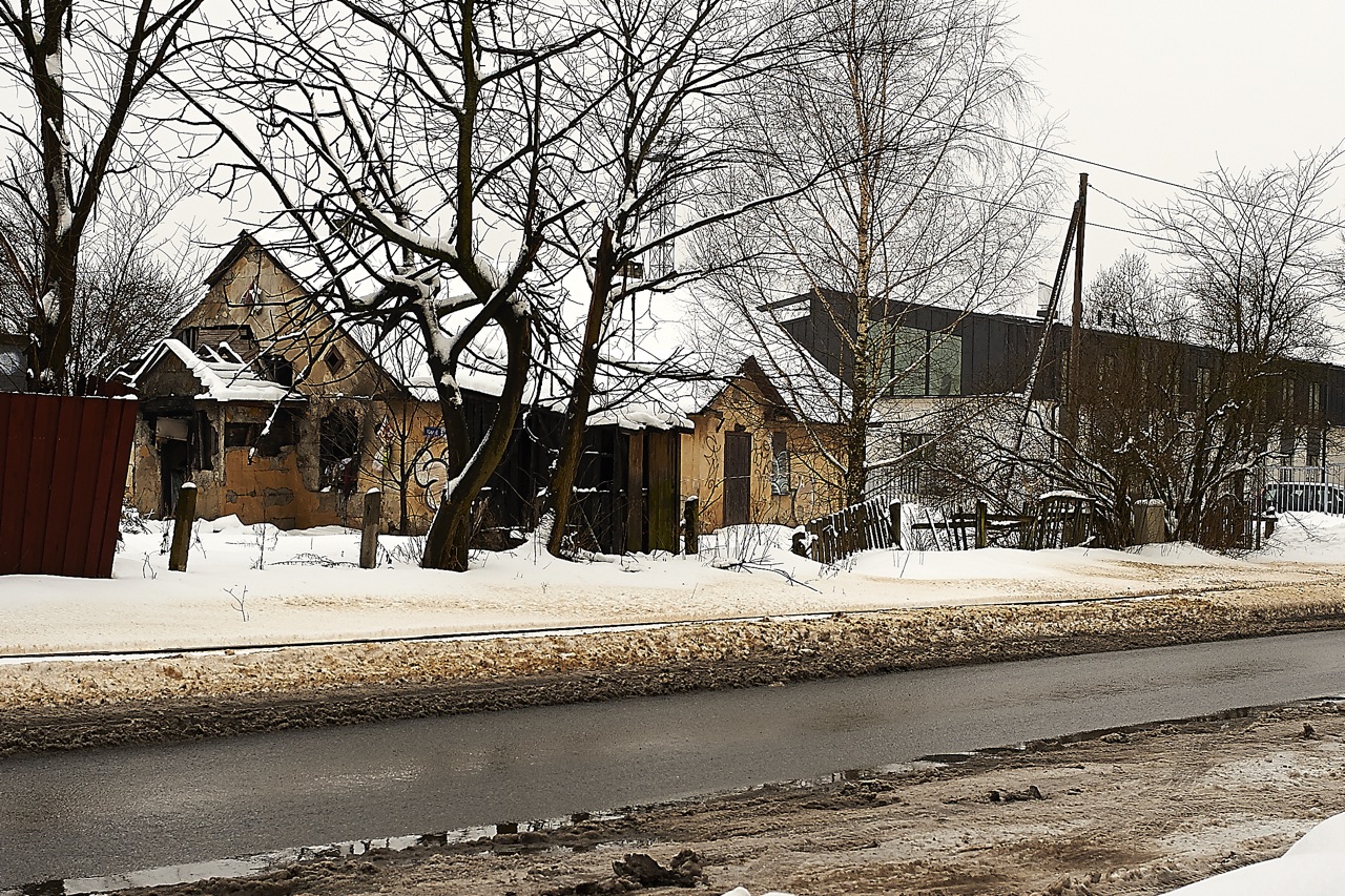 Bild: Auch im Tallinner Stadtteil Kalamaja ist der Verfall allenthalben präsent.