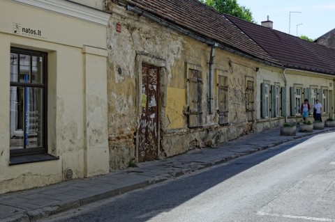 Vormittags unterwegs in Vilnius in der Totorių gatvė. NIKON D700 und AF-S NIKKOR 24-120 mm 1:4G ED VR.