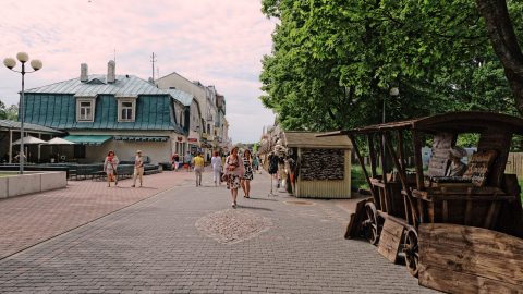 Bild: Unterwegs in Jūrmala. NIKON D700 mit TAMRON SP 24-70mm F/2.8 Di VC USD. ISO 200 ¦ f/9 ¦ 24 mm ¦ 1/1000 s ¦ kein Blitz. Klicken Sie auf das Bild um es zu vergrößern.