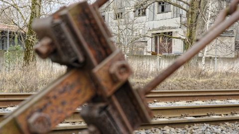 Bild: Industriebrache in Čiekurkalns. NIKON D700 mit TAMRON SP 24-70mm F/2.8 Di VC USD. ISO 800 ¦ f/7,1 ¦ 70 mm ¦ 1/80 s ¦ kein Blitz. Klicken Sie auf das Bild um es zu vergrößern.