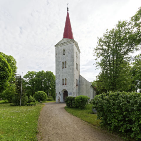 Bild: Die evangelisch-lutherische Kirche von Kandava.