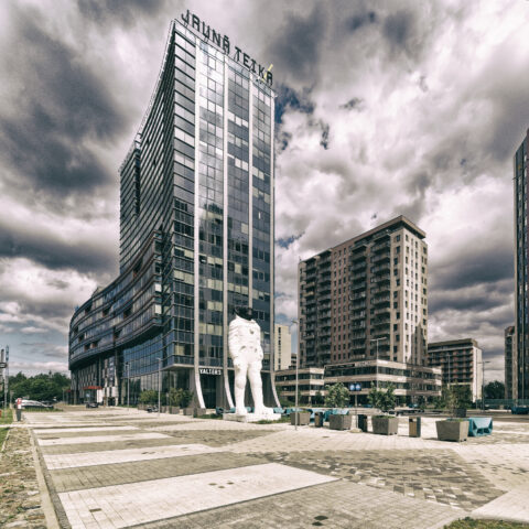 Image: Economic well-being appears to be more important than social justice in Latvia. Modern office buildings in the Teika district in the Latvian capital Rīga. Recorded in May 2019. Double click on the image to enlarge.
