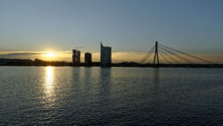 Image: The Vanšu Bridge in Rīgā. In the background you can see the SWEDBANK and both Z-Towers. Double click on the image to enlarge.