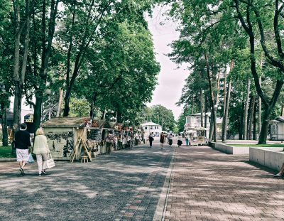 Travel & Tourism: Lettlands weiße Küste. Vom Zauber einer Sommernacht. Eine arte Dokumentation über die Mitsommersnachtswende am Kap Kolka.